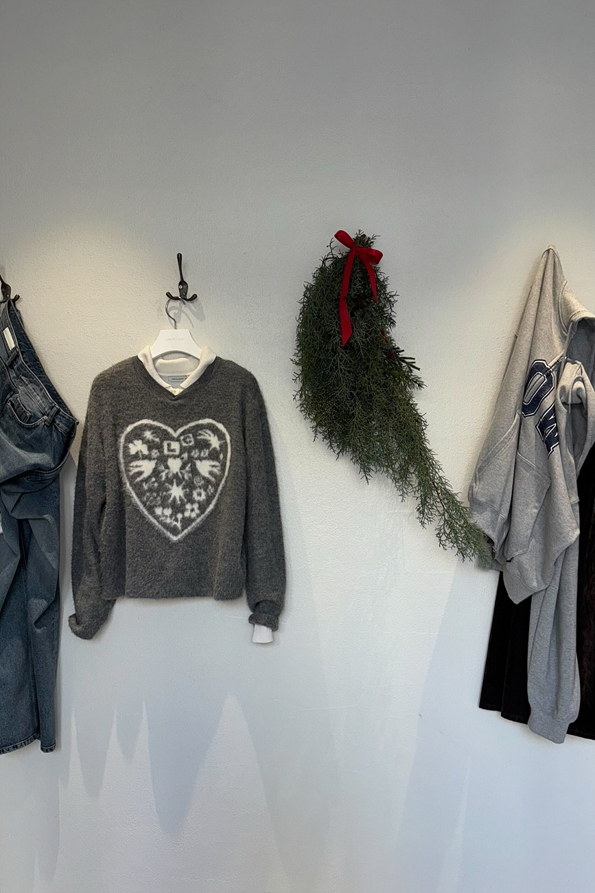 로우클래식, 성수 86 스토어에 7미터 대형 크리스마스트리 설치 1685-Image